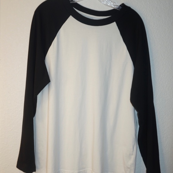 H&M Cream & Black Woman’s Baseball Shirt - Picture 2 of 7